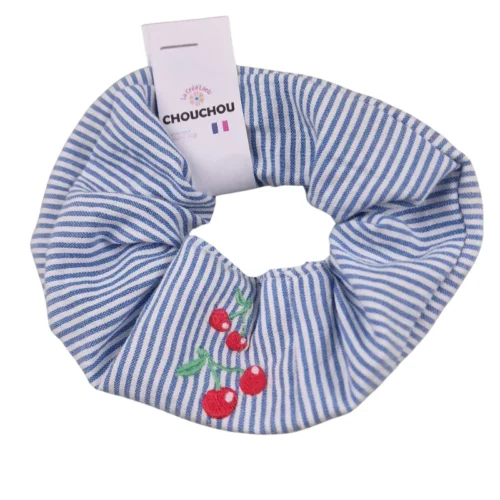 Chouchou upcyclé – Rayures bleu et blanc avec cerises brodées