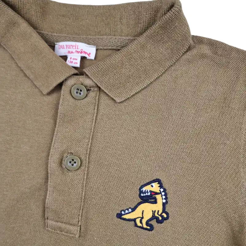 Polo DPAM 8 ans – Kaki motif dinosaure – Image 2