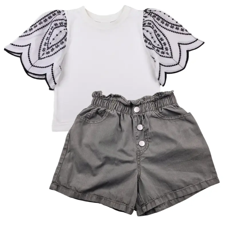 Look TAO & short kaki 4 ans – L’ensemble facile à enfiler tout l’été